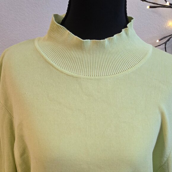 Chico's Lime Green Sweater - Size 3 - EUC - Picture 2 of 3